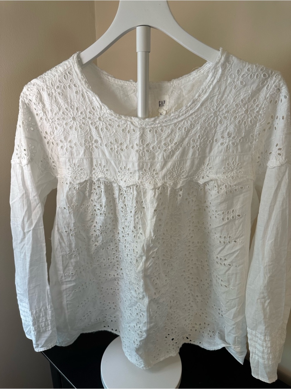 GAP Women’s White Eyelet Long-Sleeve Blouse Sz L